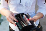 Сколько зарабатывают богатые и бедные в России - https://xakac.info/