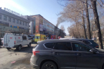 В Абакане горит торговый комплекс