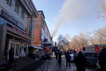 В Абакане горит торговый комплекс