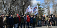 Глава Хакасии принял участие в субботнике «Объединяя усилия» в поддержку ветеранов СВО и дал старт Всероссийской акции «Красная гвоздика» - Правительство Республики Хакасия