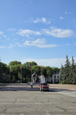 На Первомайской площади пикет: человек в форме протестует против муниципальной реформы