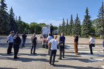 На Первомайской площади пикет: человек в форме протестует против муниципальной реформы