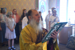 В Неделю 8-ю по Пятидесятнице Управляющий епархией совершил Божественную Литургию для участников православного молодежного форума «Изербель-2025»