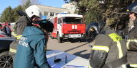 Абаканские огнеборцы отработали сценарий пожара на объекте с массовым пребыванием людей - ИА Хакасия