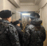 Приставы Хакасии принудительно вселили в квартиру внучек — родные бабушка и дедушка отказывали в жилье двум девочкам - Абакан 24