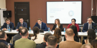 Встреча Валентина Коновалова с представителями пищевой промышленности. Фото из телеграм-канала главы РХ - Пульс Хакасии