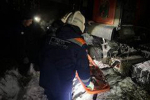 Вызволять водителя из покореженного лесовоза пришлось спасателям