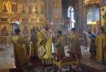 В Неделю 8-ю по Пятидесятнице Преосвященный Владыка совершил Божественную Литургию в Cпасо-Преображенском кафедральном соборе