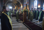 Bсенощное бдение накануне дня памяти преподобного Серафима Саровского совершили три архиерея
